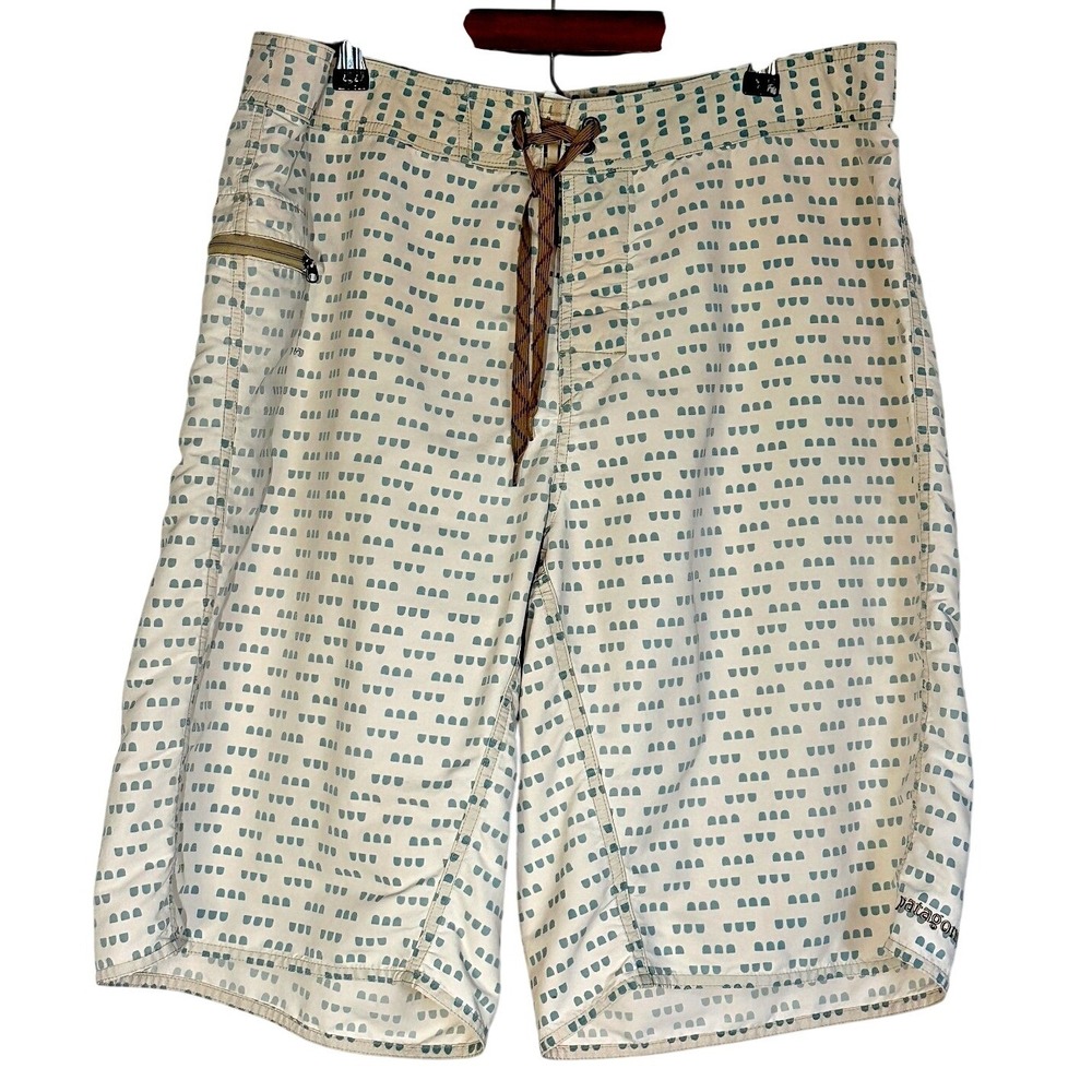 Patagonia Wavefarer Swim Trunks Board Short Men‎ 36 Beach Cream Geometric Beach
